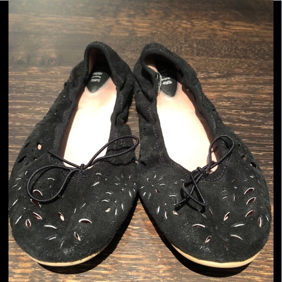 Comfy flats with - really like ballet shoes! - Picture 1 of 3
